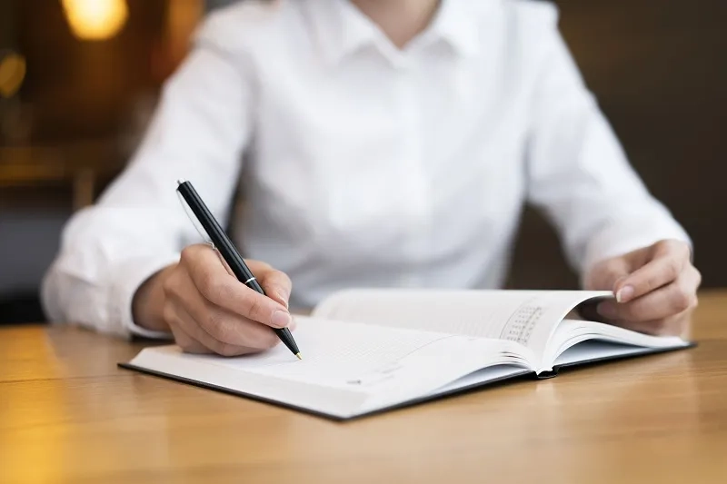 4步讀出批判力，告別文獻堆砌